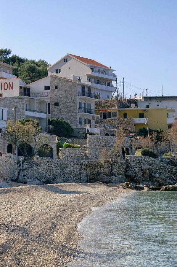 Apartments By The Sea Drasnice, Makarska - 5265 Kültér fotó
