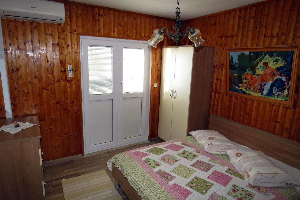Apartments By The Sea Drasnice, Makarska - 5265 Kültér fotó