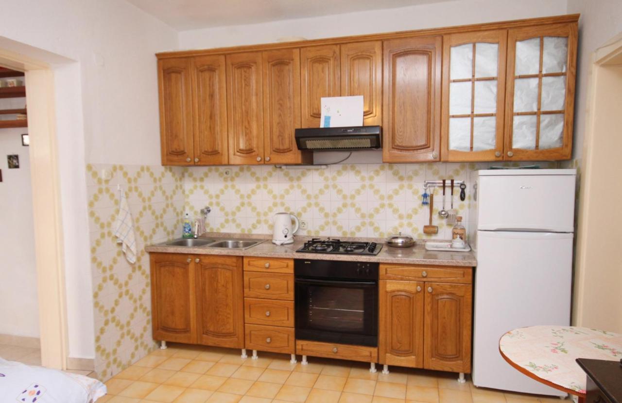 Apartments By The Sea Drasnice, Makarska - 5265 Kültér fotó